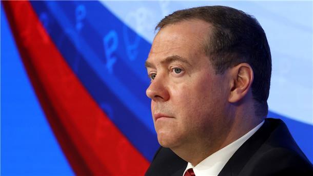 Russlands Ex-Präsident droht mit Angriffen auf Nato-Staaten Enger Vertrauter von Kremlchef Wladimir Putin: Dmitri Medwedew.
