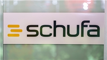 Enthält die Schufa entgegen den Bestimmungen der DSGVO Verbrauchern bei kostenloser Selbstauskunft bestimmte Daten vor? So lautet der Vorwurf der Datenschutz-Organisation Noyb.