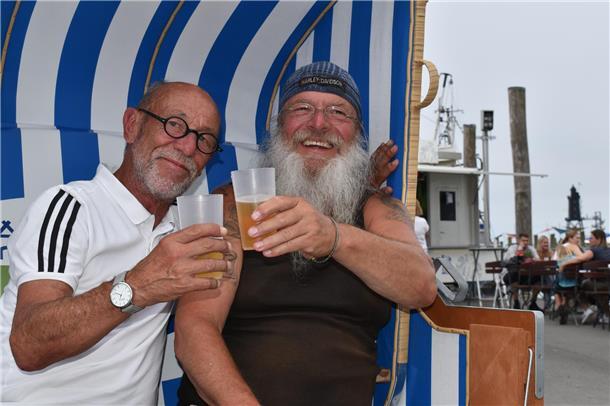 Entspannung in maritimem Flair am Dorum-Neufelder Hafen genießen Uwe Opderbecke ...
