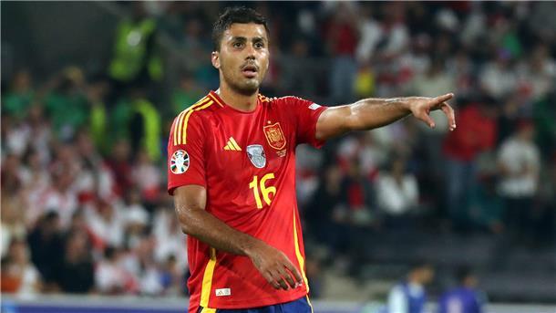 Er gibt in Spaniens Spiel Richtung und Takt an: Mittelfeldspieler Rodri von Manchester City.