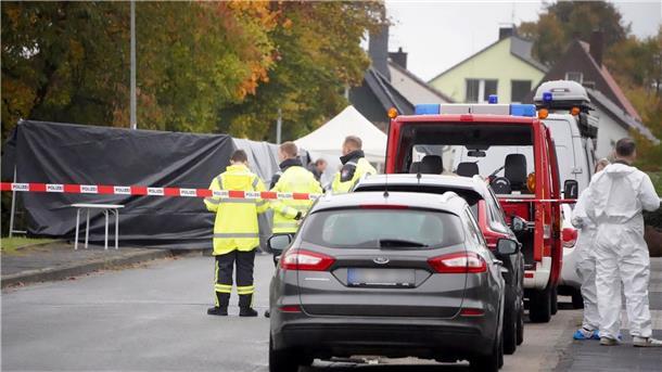 Mordprozess gegen drei Jugendliche: Einlassung angekündigt Ermittler am Fundort der Leiche in Horn-Bad Meinberg Ende Oktober 2023.