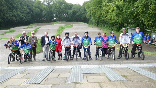 Eröffnung der sanierten BMX-Bahn im Speckenbütteler Park.