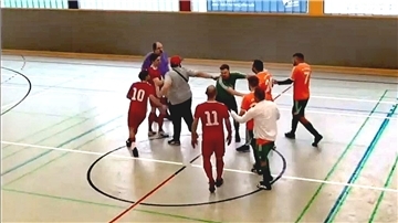 Hauke Kahrs wird attackiert