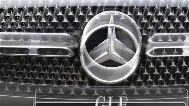 Mercedes-Benz ruft weltweit rund 261.000 SUVs zurück Erst in der vergangenen Woche hatte das KBA einen Mercedes-Rückruf veröffentlicht.