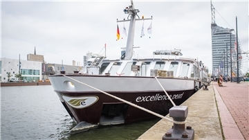 Erstanlauf des Flusskreuzfahrtschiffs "Excellence Pearl" der Reederei Swiss Cruises am Neuen Hafen.