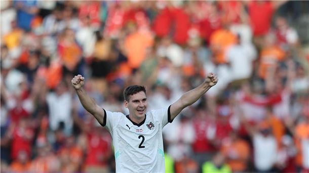 Werders erster Neuzugang: Österreicher Wöber ist da Erster Werder-Zugang für die neue Saison: Österreichs Nationalspieler Maximilian Wöber.