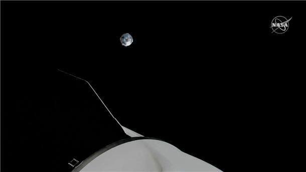 Vor Ankunft des „Starliner“: „Dragon“ muss an ISS umziehen Erstmals soll der „Starliner“ mit Astronauten an Bord an der Raumstation andocken.