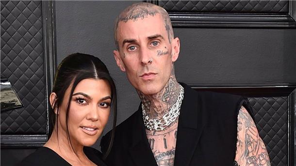 Schwangere Kourtney Kardashian verrät Geschlecht des Babys Erwarten ein gemeinsames Kind: Kourtney Kardashian und Travis Barker.
