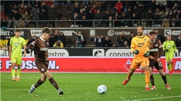 Erzielte das 1:0: FC St. Paulis Noah Weißhaupt.
