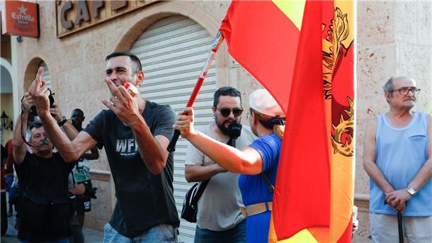 Polizei beendet rassistische Krawalle im Südosten Spaniens Es gab insgesamt 13 Festnahmen.