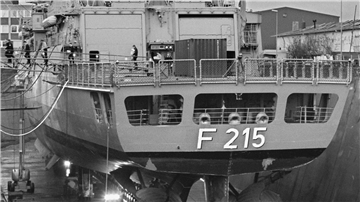 Es gab wenige, aber es gab sie. Auch in der Bremerhavener Lloyd Werft arbeiteten Schweißerinnen, Brennschneiderinnen oder Kranfahrerinnen.