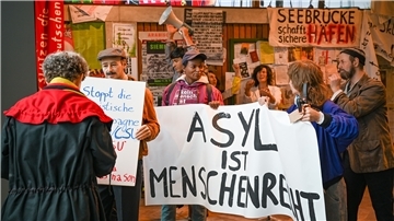 Es geht um unsere Demokratie: Das Deutsche Auswandererhaus in Bremerhaven besetzt ein gesellschaftliches Thema, das in seiner Relevanz steigen wird, sagt Wissenschaftssenatorin Dr. Claudia Schilling.