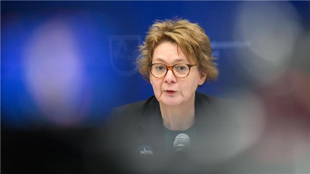 „Es haben zu viele Behörden mit dem Thema zu tun“, sagt Innenministerin Behrens über Schwierigkeiten bei der Migration. (Archivbild)