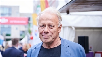 „Es ist Unsinn, Strom blind für manche zu subventionieren“, sagt Jürgen Trittin (Bündnis90/Die Grünen).