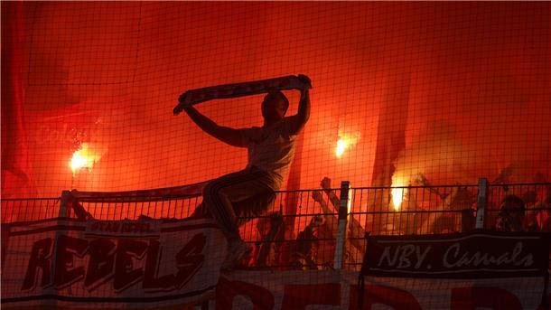 Es war ein absolutes Novum, dass Besucher in dieser Größenordnung wegen des Verhaltens der Gästefans aus dem Weserstadion evakuiert werden mussten - und soll sich nicht wiederholen.