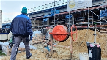 Es wird kräftig investiert in Geestland. Dazu zählt nicht nur der Bau des Feuerwehrgerätehauses in Lintig (Foto), dazu zählen auch geplante Projekte wie unter anderem der Neubau des Feuerwehrhauses in Kührstedt/Alfstedt im nächsten Jahr. Allein dafür wurden 1,55 Millionen Euro in den Doppelhaushalt eingestellt.