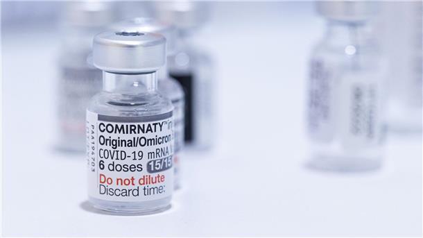 Etwa 163 Millionen Dosen Impfstoff von Biontech/Pfizer wurden bisher geliefert - abnehmen muss Deutschland noch deutlich mehr.