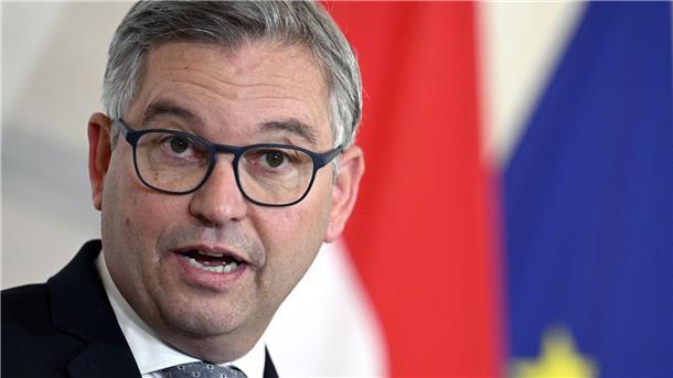 Irreguläre Grenzübertritte in EU gehen deutlich zurück EU-Innenkommissar Brunner sieht die EU beim Schutz der Außengrenzen auf gutem Weg. (Archivbild)