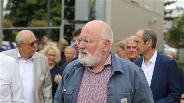Niederländischer EU-Vize will Ministerpräsident werden EU-Kommissionsvize Frans Timmermans (M) möchte zurück in die nationale Politik.