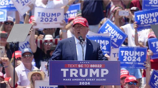 Trump soll Gouverneur von Arizona unter Druck gesetzt haben Ex-US-Präsident Donald Trump will bei der Präsidentschaftswahl 2024 erneut für die Republikaner antreten.