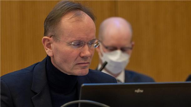 Ex-Vorstandschef Markus Braun beim Wirecard-Prozess in München. Dahinter der Mitangeklagte, Oliver Bellenhaus.