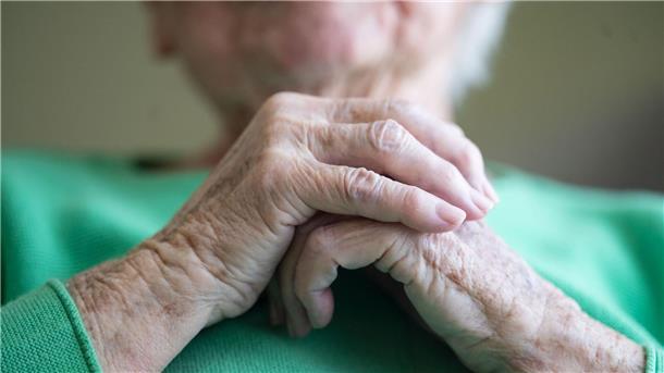 Experten gehen davon aus, dass bis 2030 die Zahl der Pflegebedürftigen auf bis zu 5,75 Millionen steigen wird.