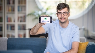 Expertenwissen aus Sachbüchern in nur 15 Minuten? Die App Blinkist soll es Möglich machen. Volontät Florian Zinn hat es ausprobiert.