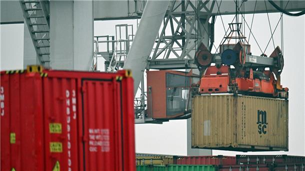 Export legt im April zu Exportiert wurden Waren im Wert von 136,5 Milliarden Euro.