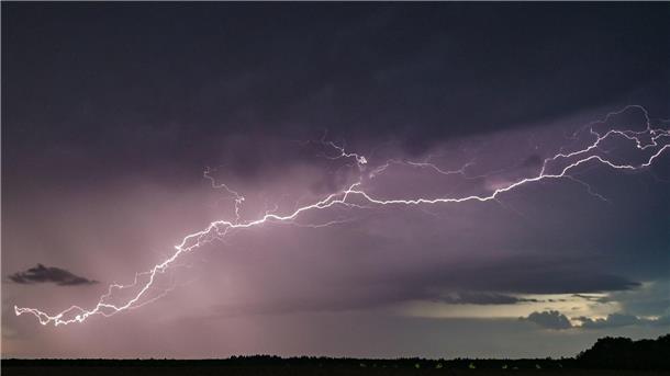 Fachleute erwarten mehr extreme Gewitter in Deutschland.