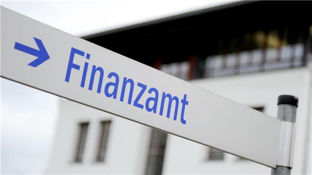 Was sich alles im August ändert Falls noch nicht erledigt: Die Frist für die Steuererklärung 2021 läuft im August aus.