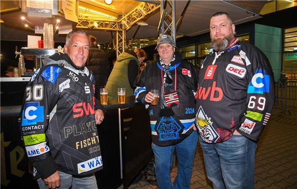 Fans aus Nord und Süd sind voller Vorfreude auf das DEL-Duell der Fischtown Ping...