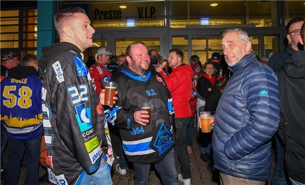 Fans aus Nord und Süd sind voller Vorfreude auf das DEL-Duell der Fischtown Ping...