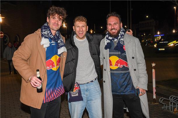 Fans aus Nord und Süd sind voller Vorfreude auf das DEL-Duell der Fischtown Ping...