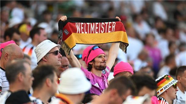 Nagelsmanns sanfter Umbau: Groß statt Kroos und ein Stiller Fans und Nationalmannschaft halten wieder zusammen.