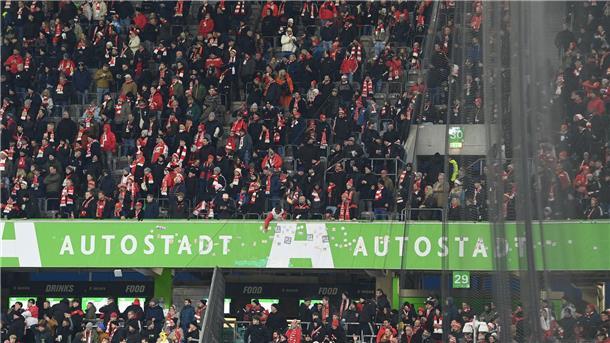 Schlägerei mit Union-Fans: Festnahmen und Verletzte Fans von Union Berlin in Wolfsburg.