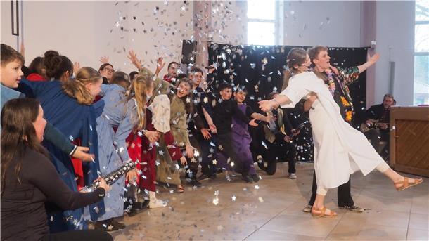 Schlussszene des Musicals "Jesus Christ Superstar"