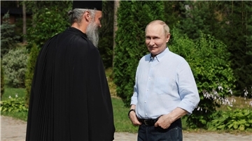 Fast jedes Jahr besucht Putin Kremlchef Putin das orthodoxe Kloster auf der nordrussischen Insel Walaam. 