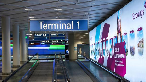 Terminal am Münchner Flughafen zeitweise geräumt Fast menschenleer zeigt sich das Terminal 1 am Flughafen München, nachdem es zwischenzeitlich wegen einer Personenfahndung geräumt wurde.