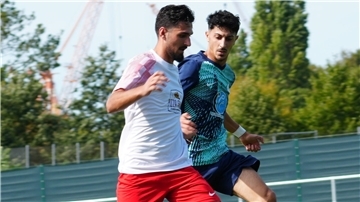 FCS-Akteur Hastiar Maka (links) will mit seinen Mannschaftskollegen zurück in die Erfolgsspur.