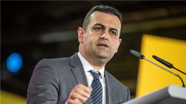 FDP-Generalsekretär Bijan Djir-Sarai hat die Koalitionspartner davor gewarnt, weiter unabgestimmte Ideen für die Ausgabe von Steuergeldern zur Bewältigung der Krise zu präsentieren.