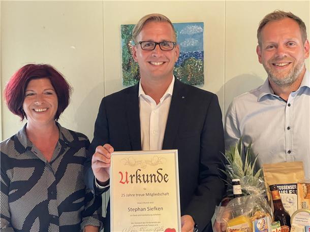 Jubilarehrung bei der Jahreshauptversammlung des Vereins der Freunde und Förderer der Zinzendorfschule Tossens