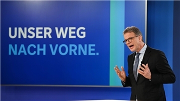 Feilt an der „Deutschen Bank 3.0“: Deutsche-Bank-Chef Christian Sewing