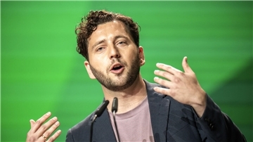 Felix Banaszak, Bundesvorsitzender von Bündnis90/Die Grünen kommt nach Bremerhaven.