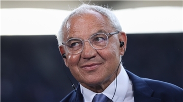 Felix Magath ist 70 Jahre alt. Er traut sich immer noch zu, einen Verein erfolgreich zu trainieren.