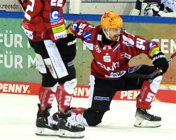 Felix Scheel bejubelt sein Tor zum 4:1.