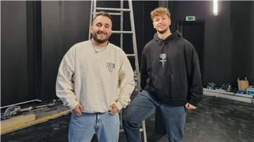 Feriz Sula (links) und Moritz Beer im Tanzhaus