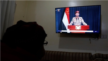 Fernsehansprache von Yahya Saree - der Sprecher der Huthi-Rebellen. Die vom Iran unterstützten Rebellen intensivieren ihre Angriffe auf Handelsschiffe im Roten Meer.