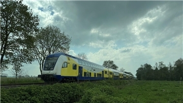 Feuerwehr, Polizei und Rettungsdienst arbeiten stundenlang an der Unfallstelle – körperlich fordernd und emotional belastend.