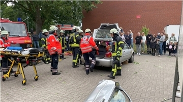 Feuerwehr und DRK-Bereitschaft arbeiten zusammen