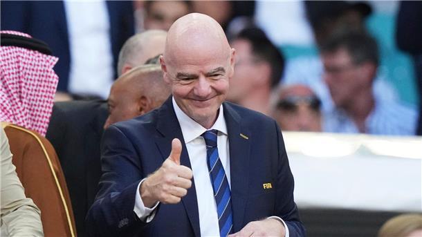 FIFA-Boss will Fußball zur Nummer 1 in den USA machen FIFA-Präsident Gianni Infantino sieht glänzende Perspektiven für den Fußball in den USA.